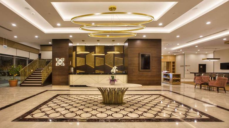 <b>Hilton Garden Inn Isparta Lobby</b>. Images powered by <a href="https://iceportal.shijigroup.com/" title="IcePortal" target="_blank">IcePortal</a>.