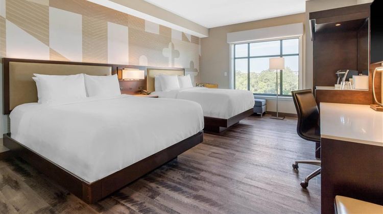 CAMBRiA Hotel College Park Room