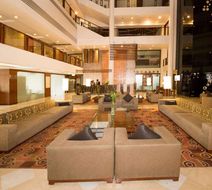 Clarion Hotel Bella Casa Lobby