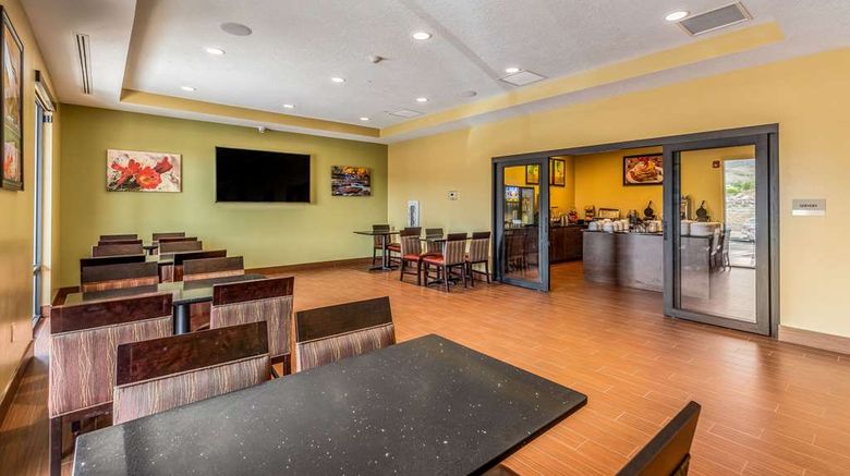 <b>Sleep Inn & Suites Zion Park Area Restaurant</b>. Images powered by <a href="https://iceportal.shijigroup.com/" title="IcePortal" target="_blank">IcePortal</a>.