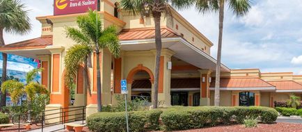 Clarion Inn & Suites Kissimmee Exterior