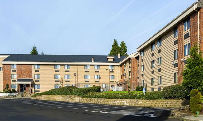 Quality Inn & Suites Clackamas-Portland Exterior