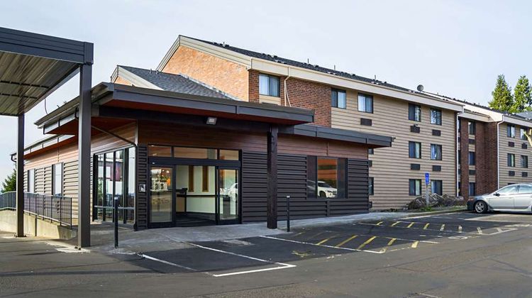Quality Inn & Suites Clackamas-Portland Exterior