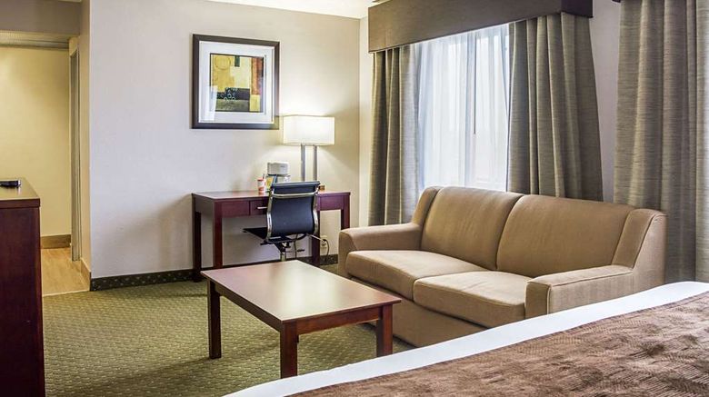 <b>Quality Inn & Suites Clackamas-Portland Suite</b>. Images powered by <a href="https://iceportal.shijigroup.com/" title="IcePortal" target="_blank">IcePortal</a>.