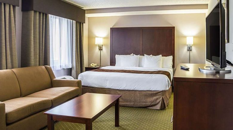 <b>Quality Inn & Suites Clackamas-Portland Suite</b>. Images powered by <a href="https://iceportal.shijigroup.com/" title="IcePortal" target="_blank">IcePortal</a>.