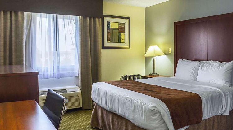 Quality Inn & Suites Clackamas-Portland Room