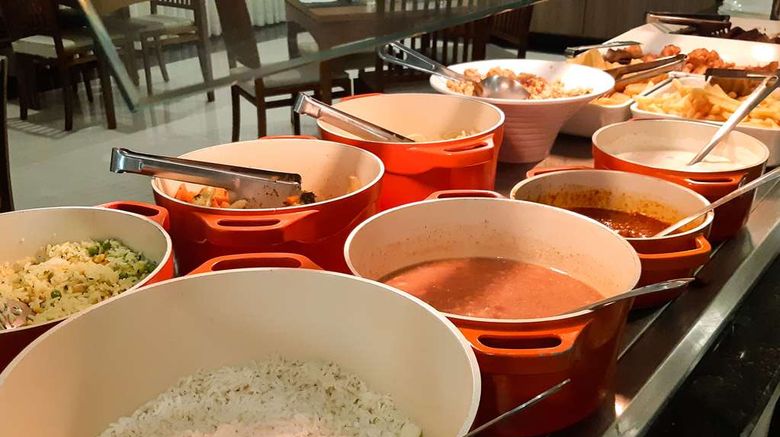 <b>Comfort Hotel Mogi Guacu Restaurant</b>. Images powered by <a href="https://iceportal.shijigroup.com/" title="IcePortal" target="_blank">IcePortal</a>.