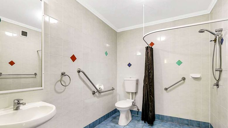 <b>Comfort Hotel Pacific Cleveland Room</b>. Images powered by <a href="https://iceportal.shijigroup.com/" title="IcePortal" target="_blank">IcePortal</a>.