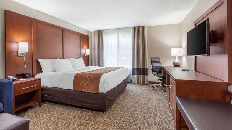 <b>Comfort Inn & Suites Lakeside Suite</b>. Images powered by <a href="https://iceportal.shijigroup.com/" title="IcePortal" target="_blank">IcePortal</a>.