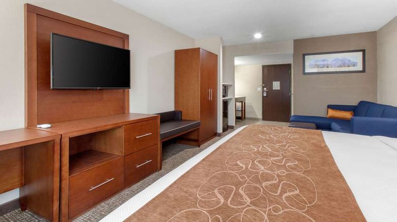 <b>Comfort Inn & Suites Lakeside Suite</b>. Images powered by <a href="https://iceportal.shijigroup.com/" title="IcePortal" target="_blank">IcePortal</a>.