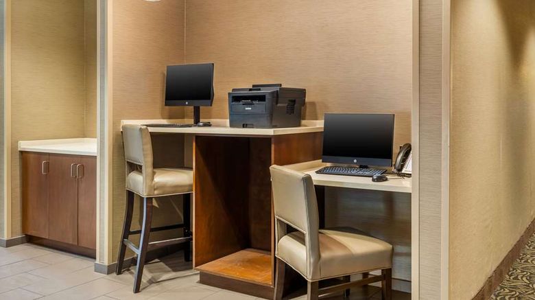 <b>Comfort Inn & Suites Birmingham Other</b>. Images powered by <a href="https://iceportal.shijigroup.com/" title="IcePortal" target="_blank">IcePortal</a>.