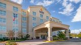 <b>Comfort Inn & Suites Tavares Exterior</b>. Images powered by <a href="https://iceportal.shijigroup.com/" title="IcePortal" target="_blank">IcePortal</a>.