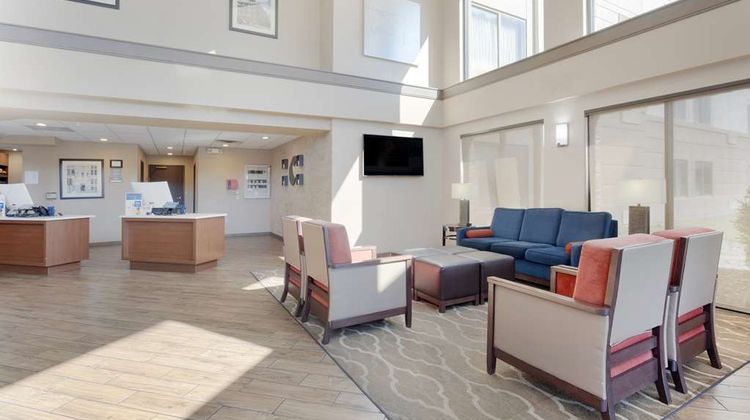 Comfort Inn & Suites, Wichita Lobby