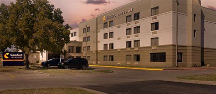 Comfort Inn & Suites, Wichita Exterior