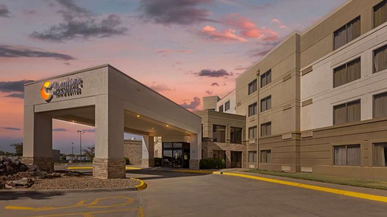 <b>Comfort Inn & Suites, Wichita Exterior</b>. Images powered by <a href="https://iceportal.shijigroup.com/" title="IcePortal" target="_blank">IcePortal</a>.