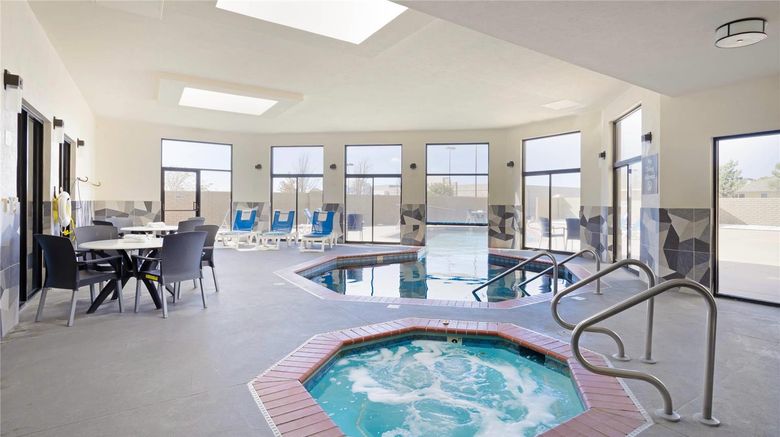 <b>Comfort Inn & Suites, Wichita Pool</b>. Images powered by <a href="https://iceportal.shijigroup.com/" title="IcePortal" target="_blank">IcePortal</a>.