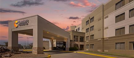 Comfort Inn & Suites, Wichita Exterior