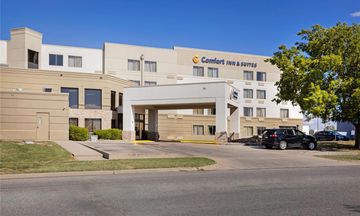 Comfort Inn & Suites, Wichita
