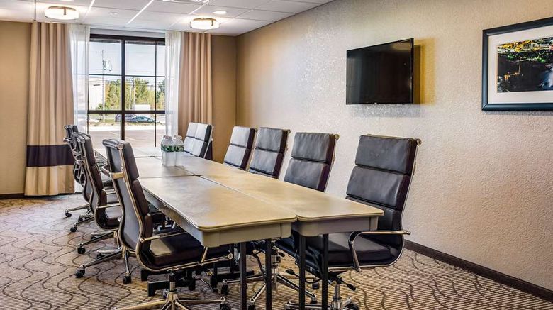 <b>Comfort Inn & Suites Niagara Falls Meeting</b>. Images powered by <a href="https://iceportal.shijigroup.com/" title="IcePortal" target="_blank">IcePortal</a>.