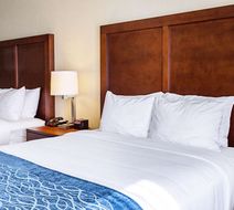 Comfort Inn & Suites Niagara Falls Room