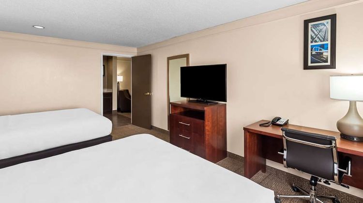 Comfort Inn & Suites Heath Suite