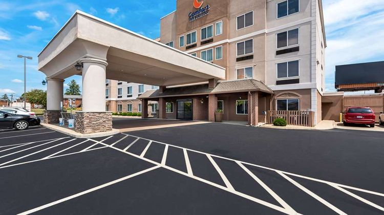 Comfort Inn & Suites Heath Exterior