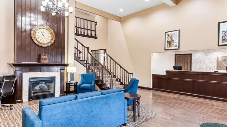 Comfort Inn & Suites Heath Lobby