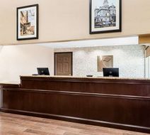 Comfort Inn & Suites Heath Lobby