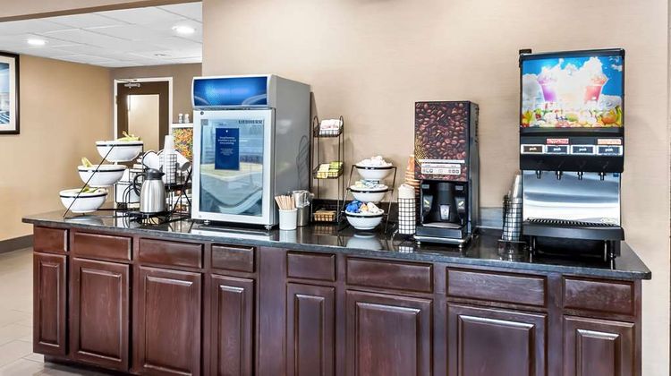 Comfort Inn & Suites Heath Restaurant
