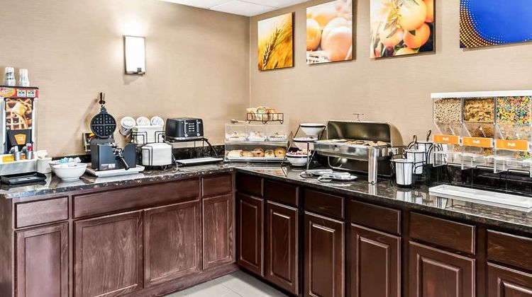 Comfort Inn & Suites Heath Restaurant