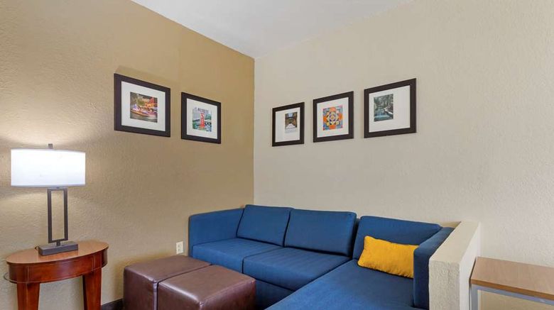 <b>Comfort Inn & Suites San Antonio Suite</b>. Images powered by <a href="https://iceportal.shijigroup.com/" title="IcePortal" target="_blank">IcePortal</a>.