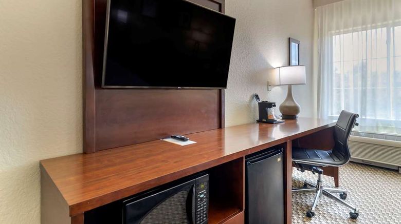 <b>Comfort Inn & Suites San Antonio Room</b>. Images powered by <a href="https://iceportal.shijigroup.com/" title="IcePortal" target="_blank">IcePortal</a>.