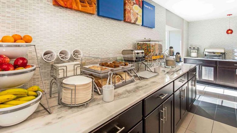 <b>Comfort Inn Memphis Airport West Restaurant</b>. Images powered by <a href="https://iceportal.shijigroup.com/" title="IcePortal" target="_blank">IcePortal</a>.