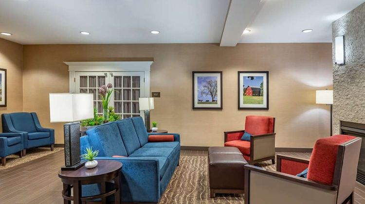 Comfort Inn & Suites Northern Kentucky Lobby