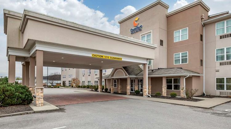 Comfort Inn & Suites Northern Kentucky Exterior