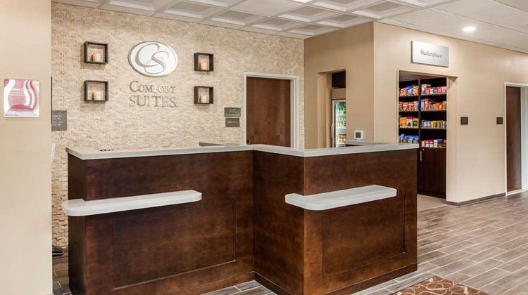 Comfort Suites Austin Lobby