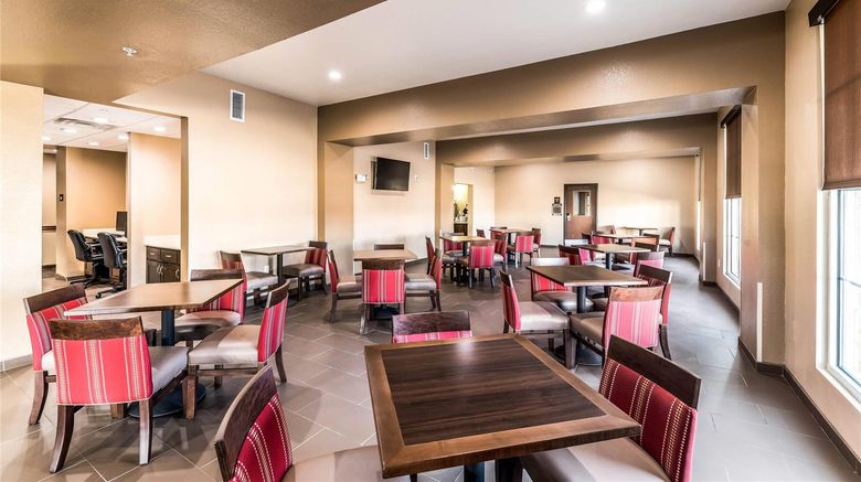 <b>Comfort Suites Arlington North Restaurant</b>. Images powered by <a href="https://iceportal.shijigroup.com/" title="IcePortal" target="_blank">IcePortal</a>.