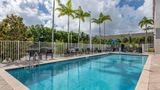 Comfort Suites Ft. Airport & Cruise Port Pool