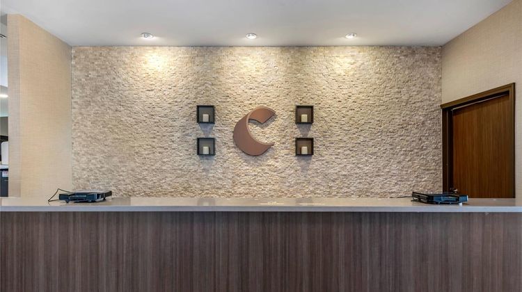 Comfort Suites Ft. Airport & Cruise Port Lobby