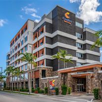 Comfort Suites Ft. Airport & Cruise Port