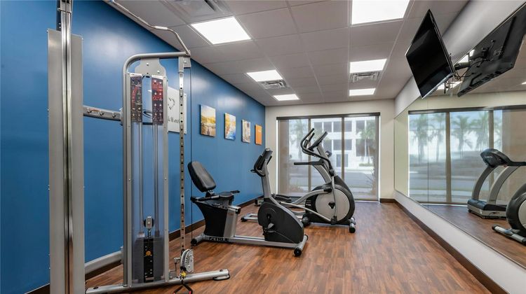 Comfort Suites Ft. Airport & Cruise Port Health