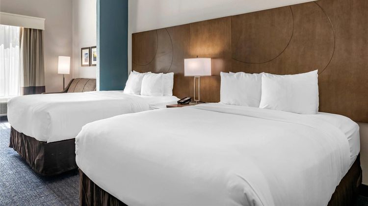 Comfort Suites Ft. Airport & Cruise Port Suite