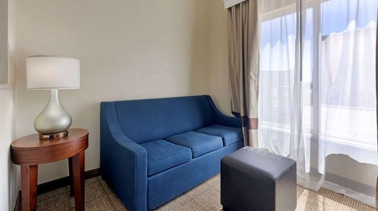 Comfort Suites Gainesville Suite