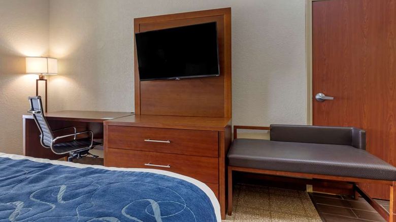<b>Comfort Suites Gainesville Suite</b>. Images powered by <a href="https://iceportal.shijigroup.com/" title="IcePortal" target="_blank">IcePortal</a>.