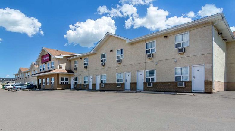 <b>Econo Lodge Hotel Regina Exterior</b>. Images powered by <a href="https://iceportal.shijigroup.com/" title="IcePortal" target="_blank">IcePortal</a>.