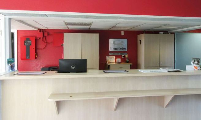 Econo Lodge Paducah Lobby