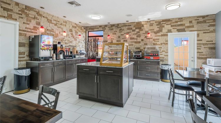 Econo Lodge Columbus near Airport Restaurant