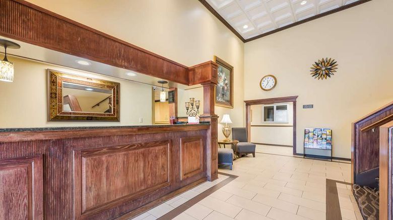 <b>Econo Lodge Quakertown Lobby</b>. Images powered by <a href="https://iceportal.shijigroup.com/" title="IcePortal" target="_blank">IcePortal</a>.