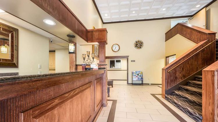 Econo Lodge Quakertown Lobby