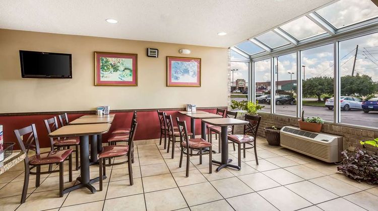 Econo Lodge Inn & Suites Restaurant